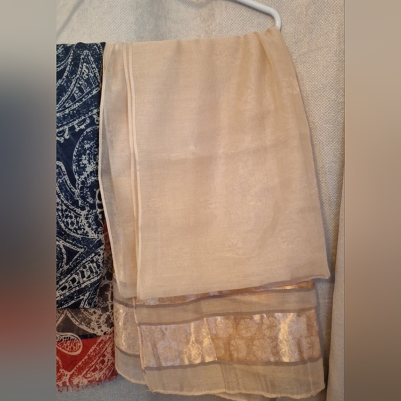 Scarf bundle - Picture 4 of 6